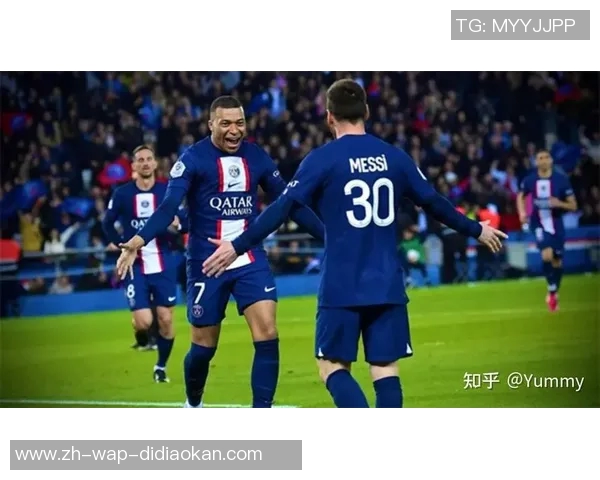 法甲大巴黎内讧传闻升级梅西姆巴佩场外互动引发球迷热议